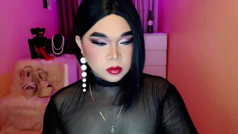 Queen Mireska online show from 01.02.25