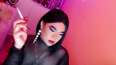 Queen Mireska online show from 01.13.25