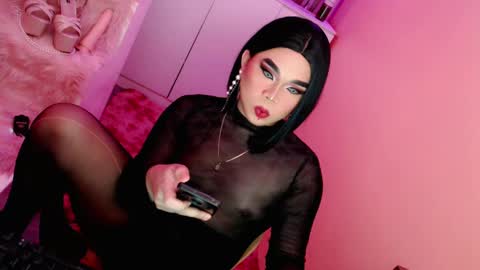 Queen Mireska online show from 02.07.25