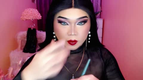 Queen Mireska online show from 09.11.25