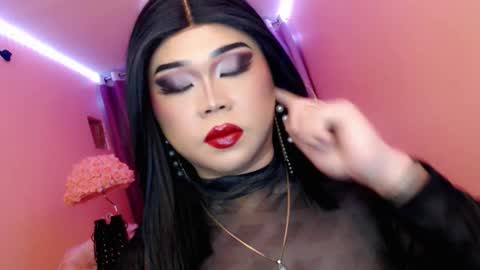 Queen Mireska online show from 09.12.25