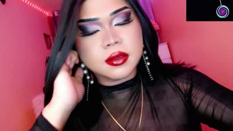 Queen Mireska online show from 11.26.25