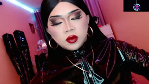 Queen Mireska online show from 03.22.26