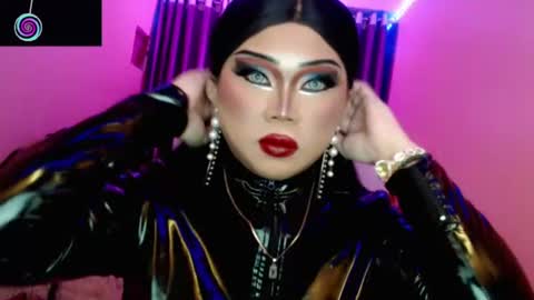 Queen Mireska online show from 07.12.26