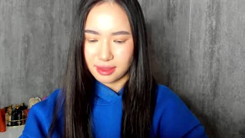 Amina online show from 12.19.24