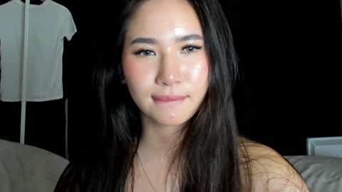 Amina online show from 01.12.25