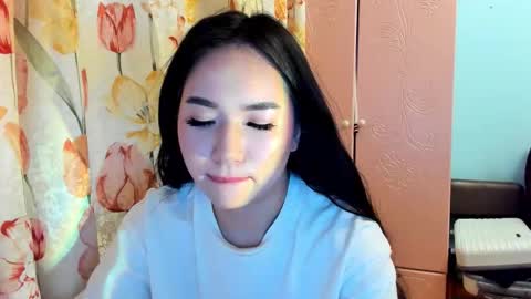 Snapshot of amina_artin chatting on 11.29.25 Amina online show from 11.29.25