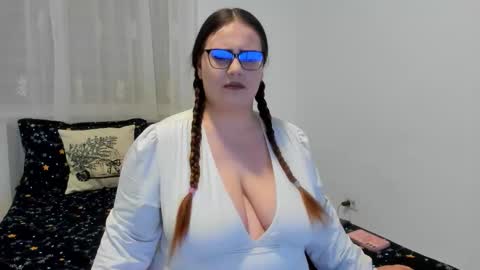 Amira Vyxen online show from 03.01.26