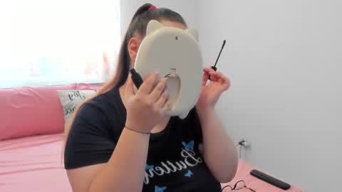 Amira Vyxen online show from 06.17.26