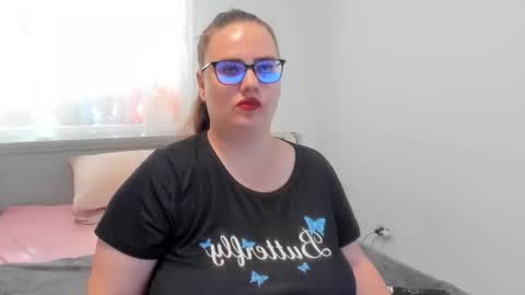 Snapshot of amiravyxen chatting on 06.24.26 Amira Vyxen online show from 06.24.26