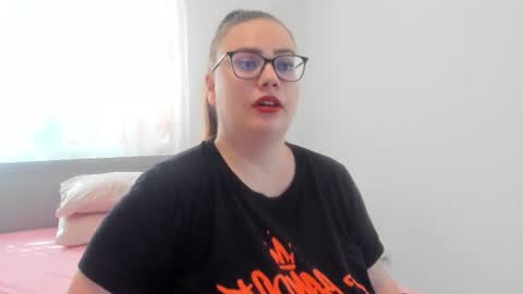Snapshot of amiravyxen chatting on 07.09.26 Amira Vyxen online show from 07.09.26