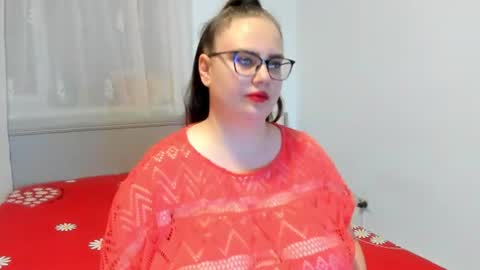 Snapshot of amiravyxen chatting on 07.17.26 Amira Vyxen online show from 07.17.26