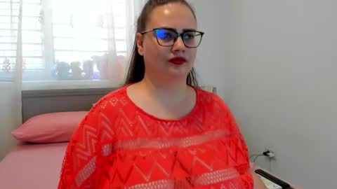 Snapshot of amiravyxen chatting on 07.28.26 Amira Vyxen online show from 07.28.26
