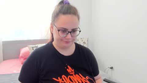 Snapshot of amiravyxen chatting on 08.03.26 Amira Vyxen online show from 08.03.26