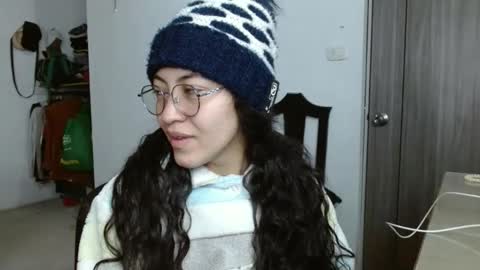 Snapshot of amitlu_ chatting on 12.03.24 amitlu_ online show from 12.03.24