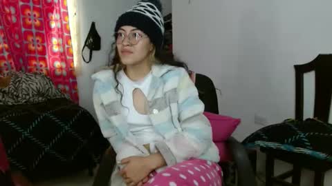 Snapshot of amitlu_ chatting on 12.03.24 amitlu_ online show from 12.03.24