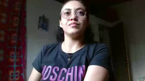 Snapshot of amitlu_ chatting on 02.13.25 amitlu_ online show from 02.13.25