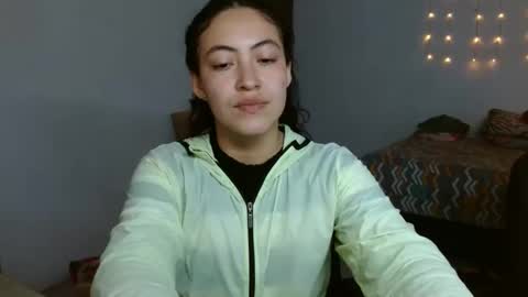 Snapshot of amitlu_ chatting on 02.18.25 amitlu_ online show from 02.18.25