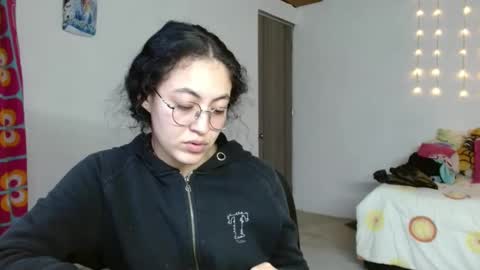 Snapshot of amitlu_ chatting on 03.03.25 amitlu_ online show from 03.03.25