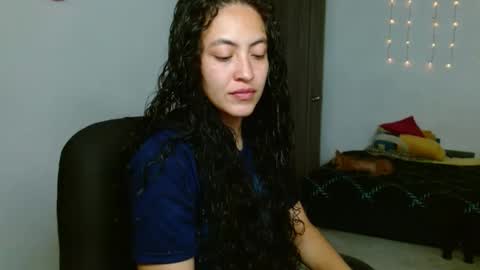 Snapshot of amitlu_ chatting on 09.11.25 amitlu_ online show from 09.11.25