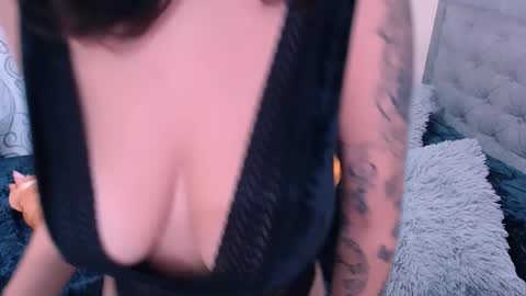 Snapshot of ammanda_ chatting on 02.20.25 diana online show from 02.20.25