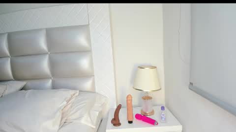    online show from 09.11.25