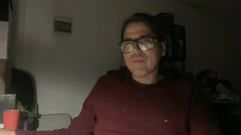 Snapshot of amo_s chatting on 10.13.25 amo_s online show from 10.13.25