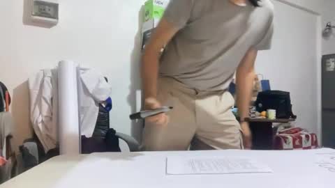 Snapshot of amo_s chatting on 10.28.25 amo_s online show from 10.28.25