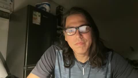 Snapshot of amo_s chatting on 11.18.25 amo_s online show from 11.18.25