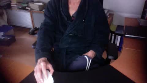 Amor2200 online show from 11.14.25