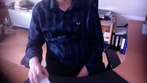 Snapshot of amor2200 chatting on 03.18.26 Amor2200 online show from 03.18.26