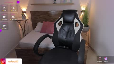 Snapshot of amor_smith_ chatting on 03.07.25 Tefy online show from 03.07.25