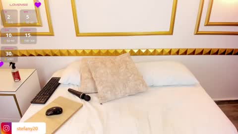 Snapshot of amor_smith_ chatting on 03.08.25 Tefy online show from 03.08.25