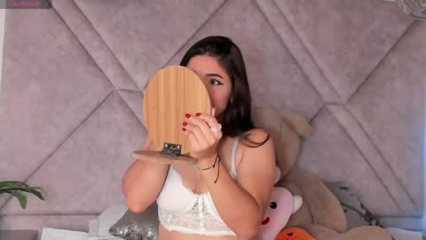 amora online show from 04.15.26