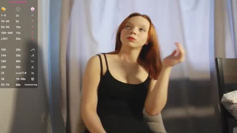 Snapshot of amora_bloom chatting on 11.09.25 amora_bloom online show from 11.09.25