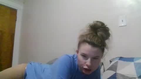 Snapshot of amputeebaby26 chatting on 07.25.26 shay online show from 07.25.26