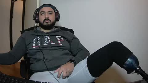 Amputee Leo online show from 01.06.25