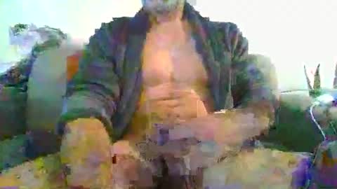 Snapshot of amram1985 chatting on 12.19.25 amram1985 online show from 12.19.25