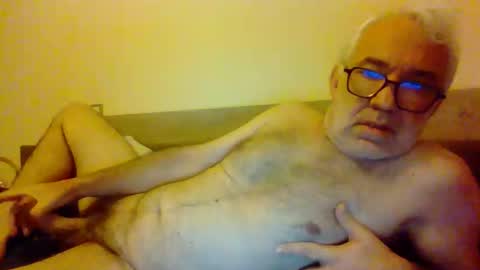 Snapshot of amstel69 chatting on 10.11.25 amstel69 online show from 10.11.25