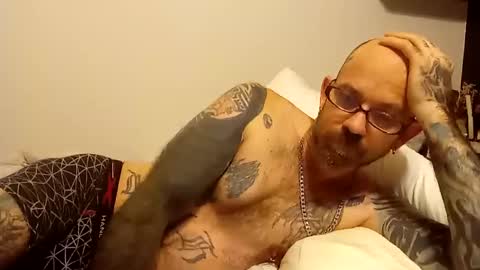 Snapshot of amunrethegod chatting on 01.11.25 amunrethegod online show from 01.11.25