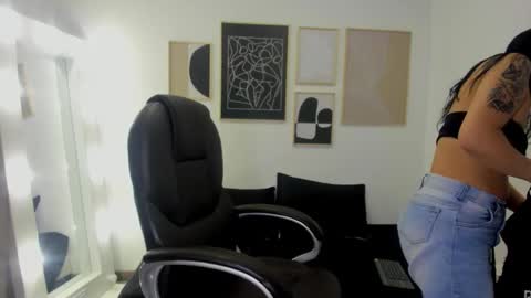 Snapshot of amy_fox2 chatting on 02.13.26 Amy online show from 02.13.26