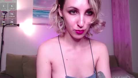 Snapshot of amy_glorious chatting on 07.10.26 Amy online show from 07.10.26