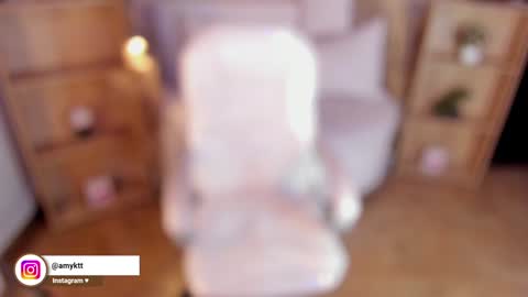 Snapshot of amy_kiitty chatting on 12.17.24 online show from 12.17.24