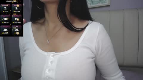 Snapshot of amy_le chatting on 12.23.24 Amy online show from 12.23.24