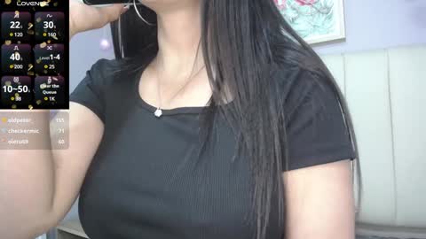 Snapshot of amy_le chatting on 12.28.24 Amy online show from 12.28.24