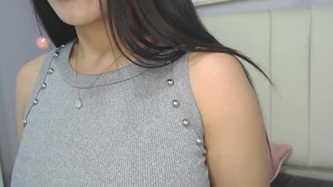 Snapshot of amy_le chatting on 02.05.25 Amy online show from 02.05.25