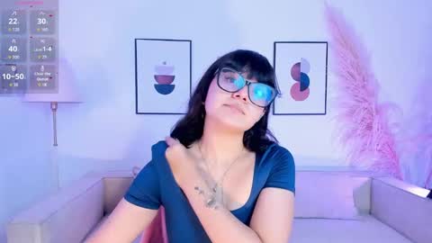 Snapshot of amy_lit chatting on 10.13.25 Hello I am Allison Welcome to my room and let is have a good time together whith me online show from 10.13.25
