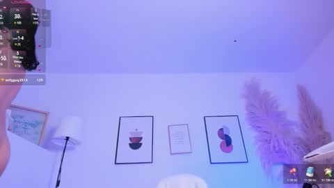 Snapshot of amy_lit chatting on 01.12.26 Hello I am Allison Welcome to my room and let is have a good time together whith me online show from 01.12.26