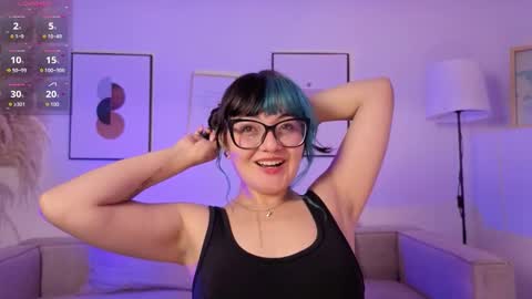 Snapshot of amy_lit chatting on 01.13.26 Hello I am Allison Welcome to my room and let is have a good time together whith me online show from 01.13.26