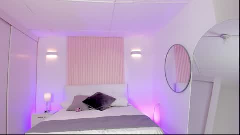 Emily online show from 12.24.24